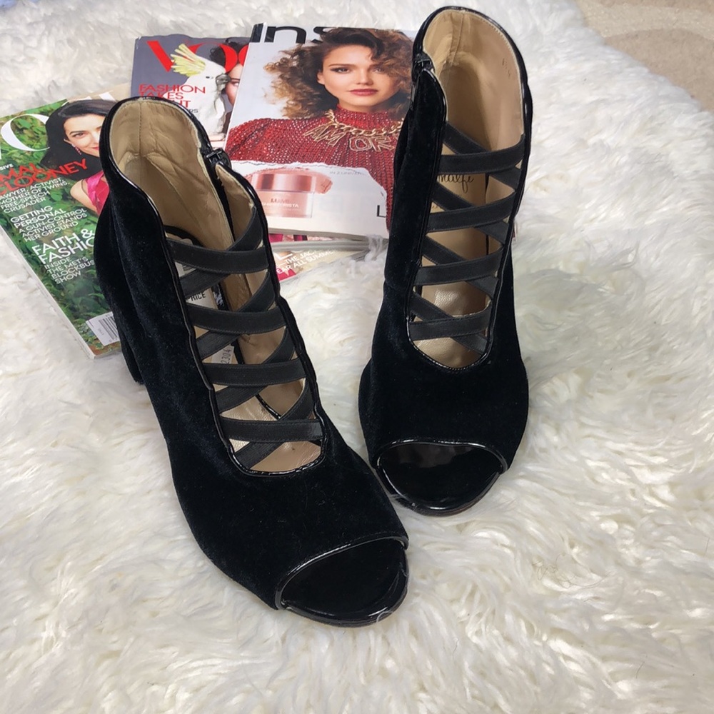 AMALFI Black Open Toe Booties